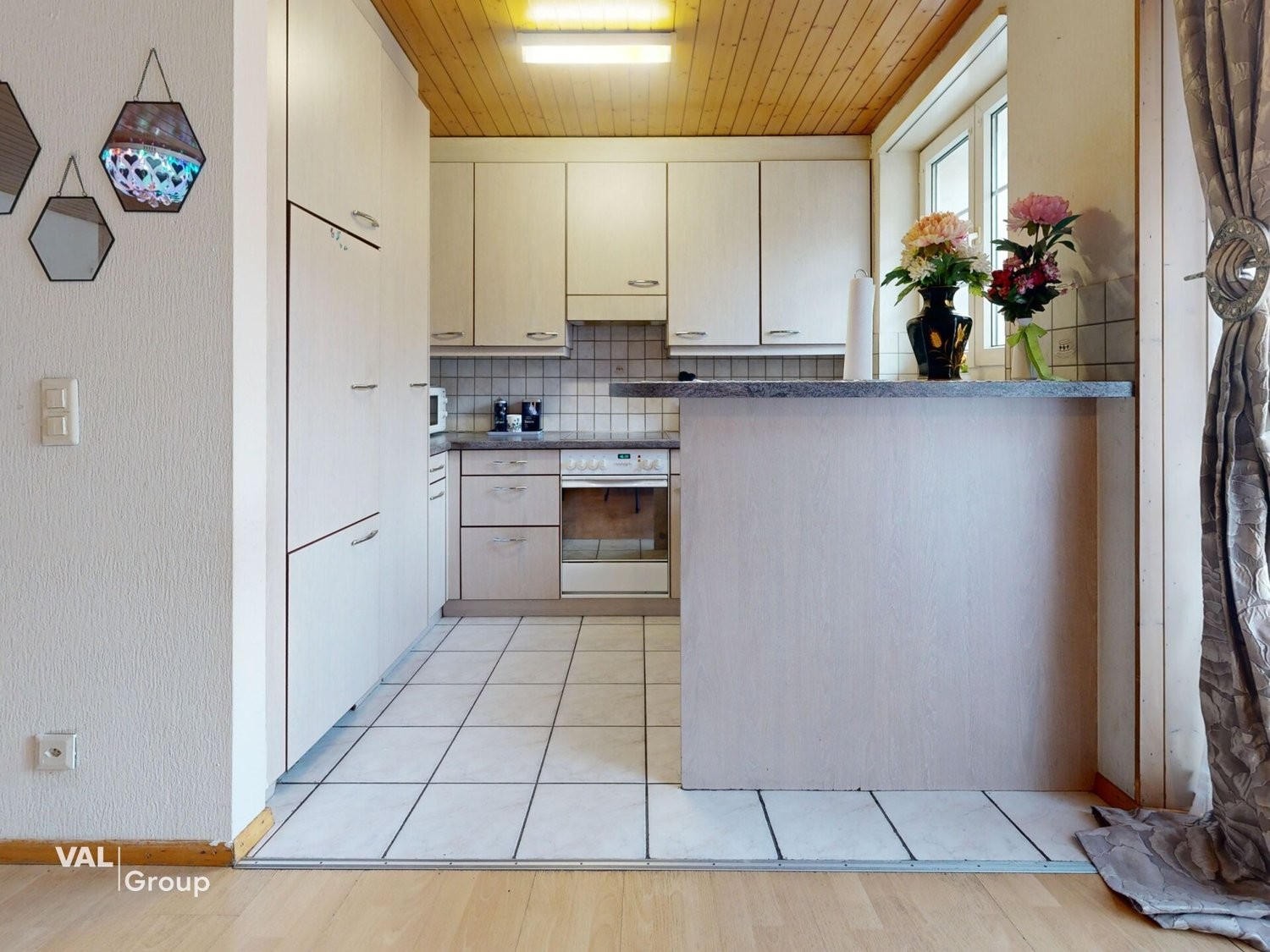 Multi family house, photo 6 of 10