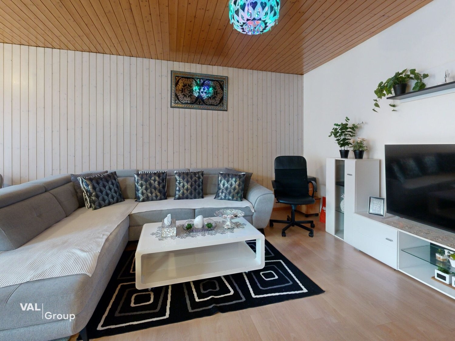 Multi family house, photo 5 of 10