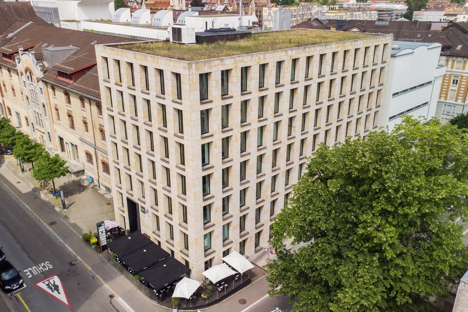 625m² commercial, photo 2 of 10