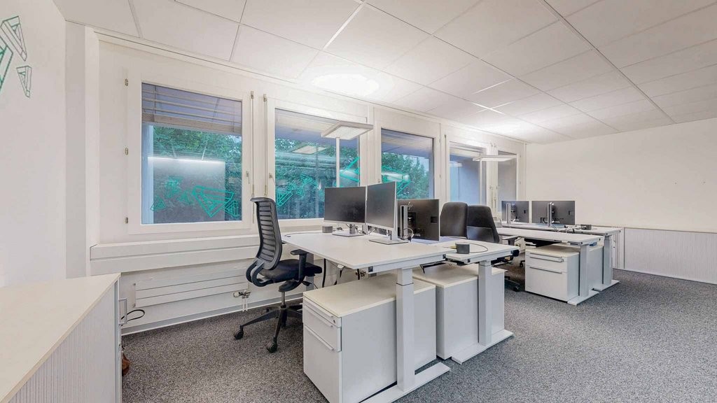Office, photo 5 of 6