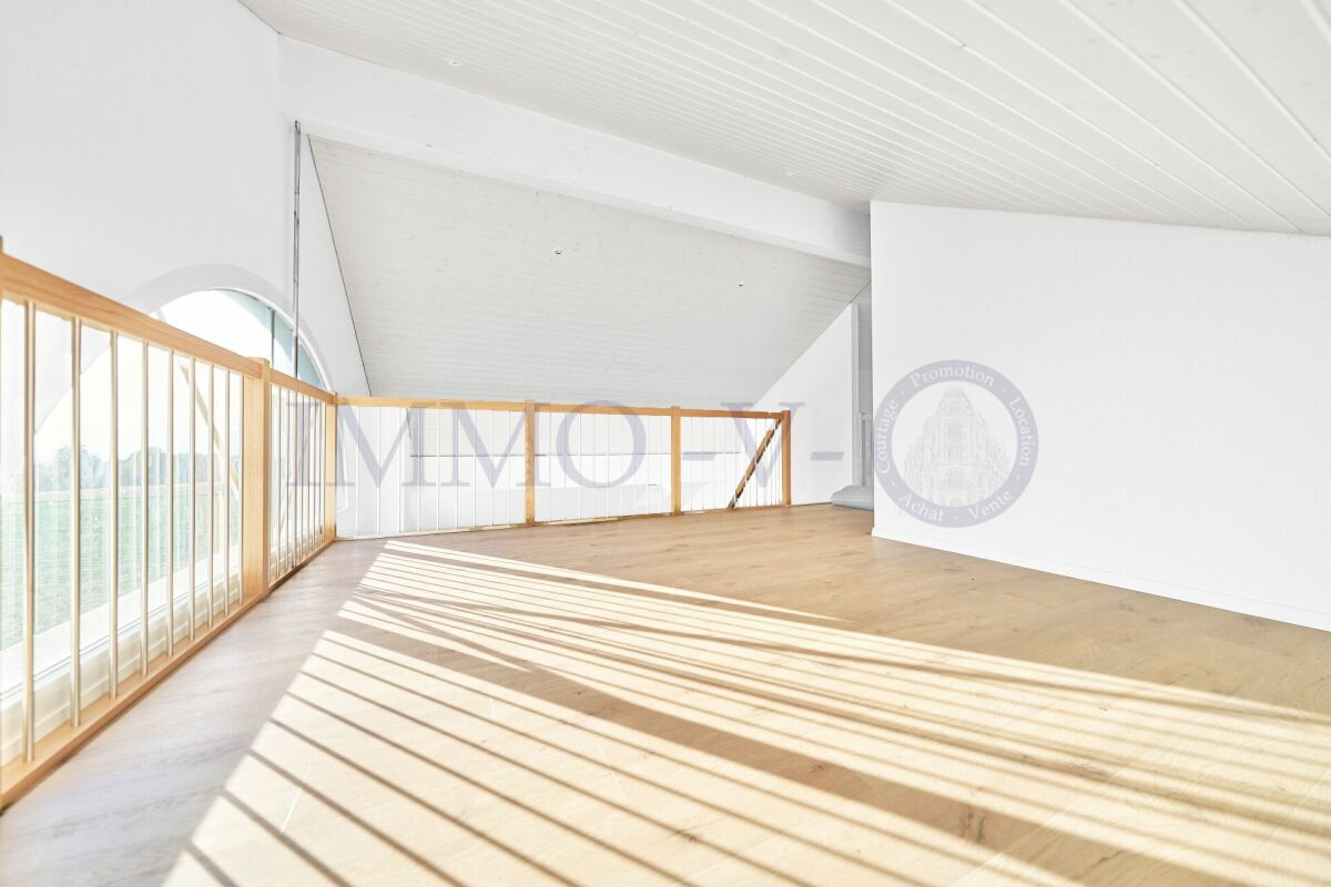 3 rooms attic flat, photo 3 of 6