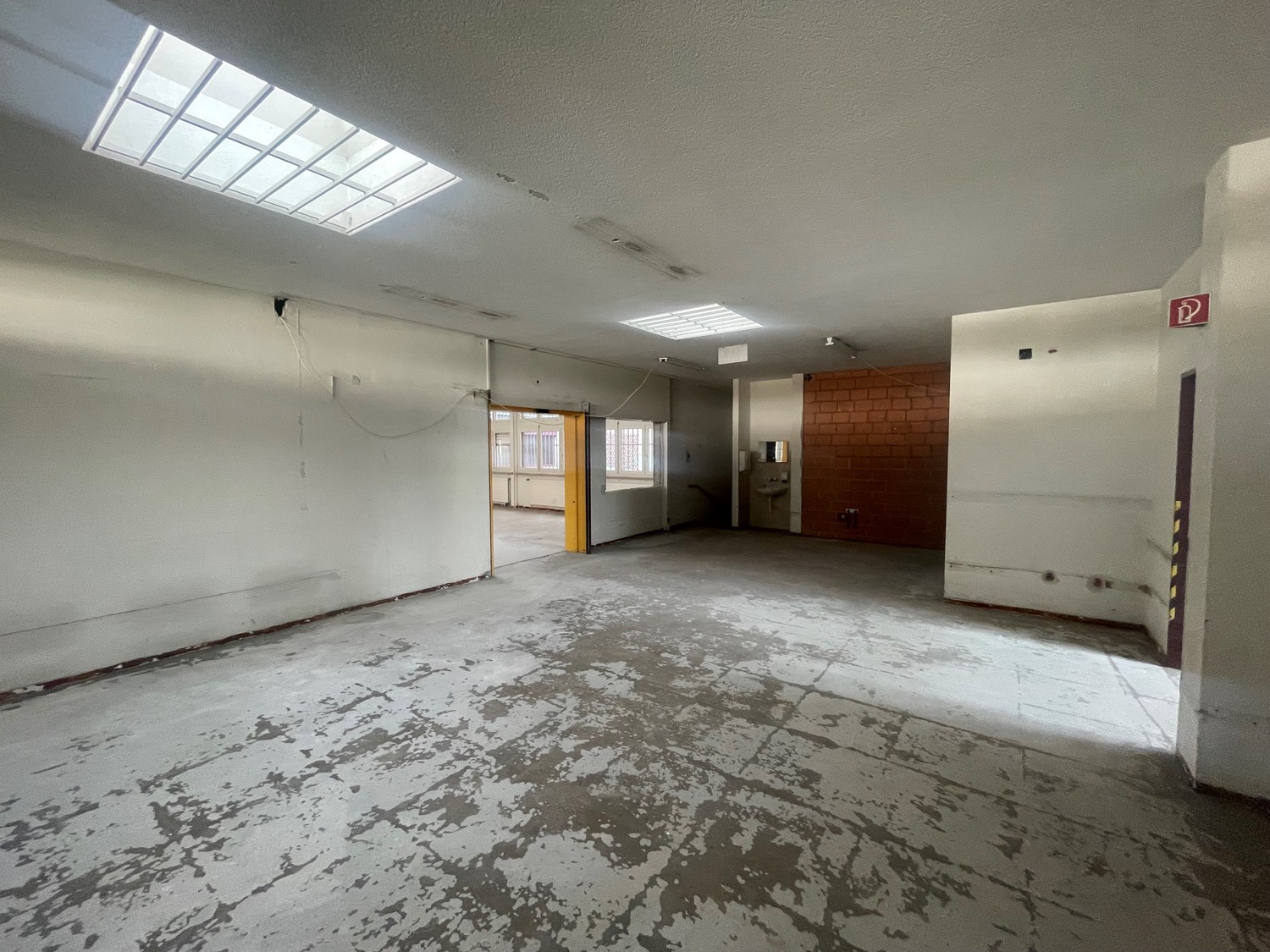 354m² department store, photo 10 of 10
