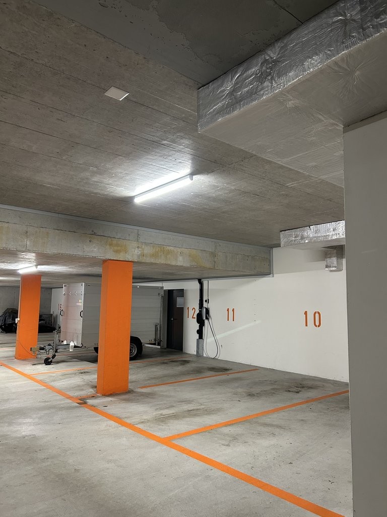Underground slot, photo 4 of 5