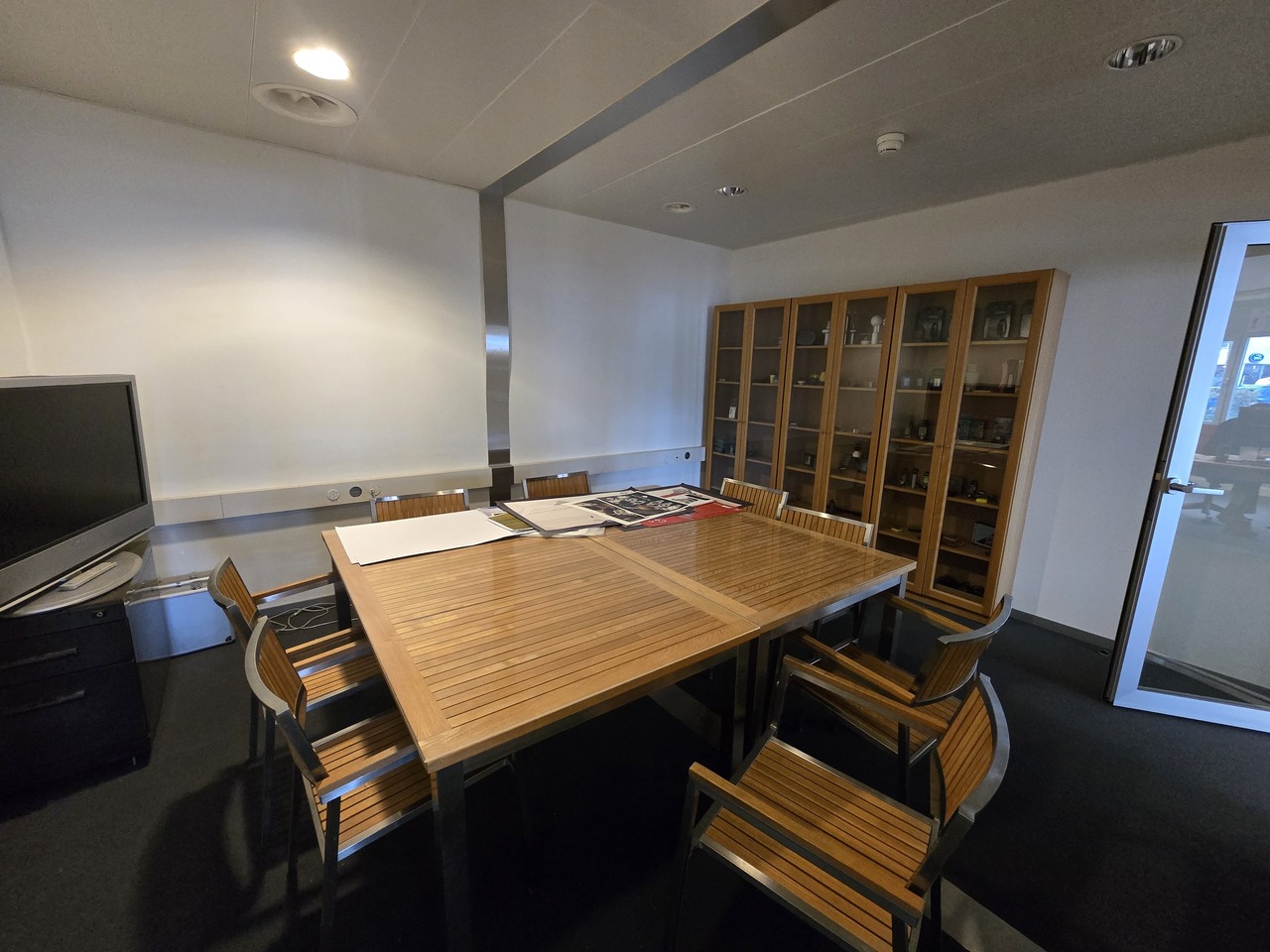 166m² office, photo 4 of 6