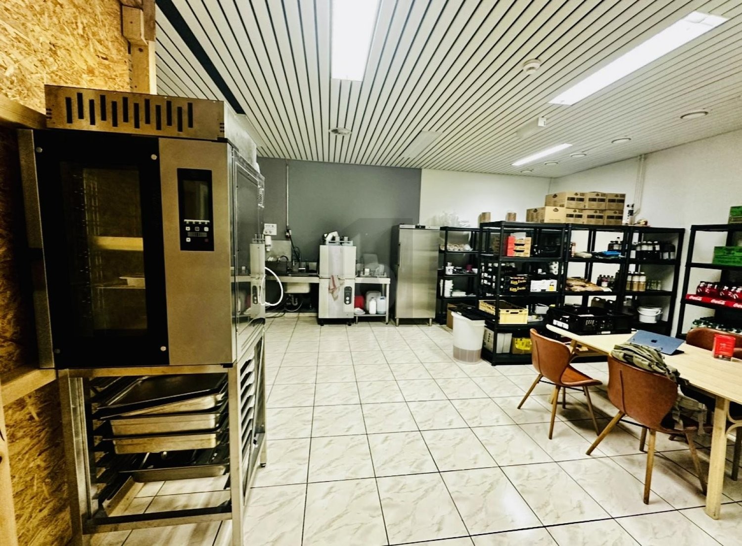 180m² restaurant, photo 3 of 4