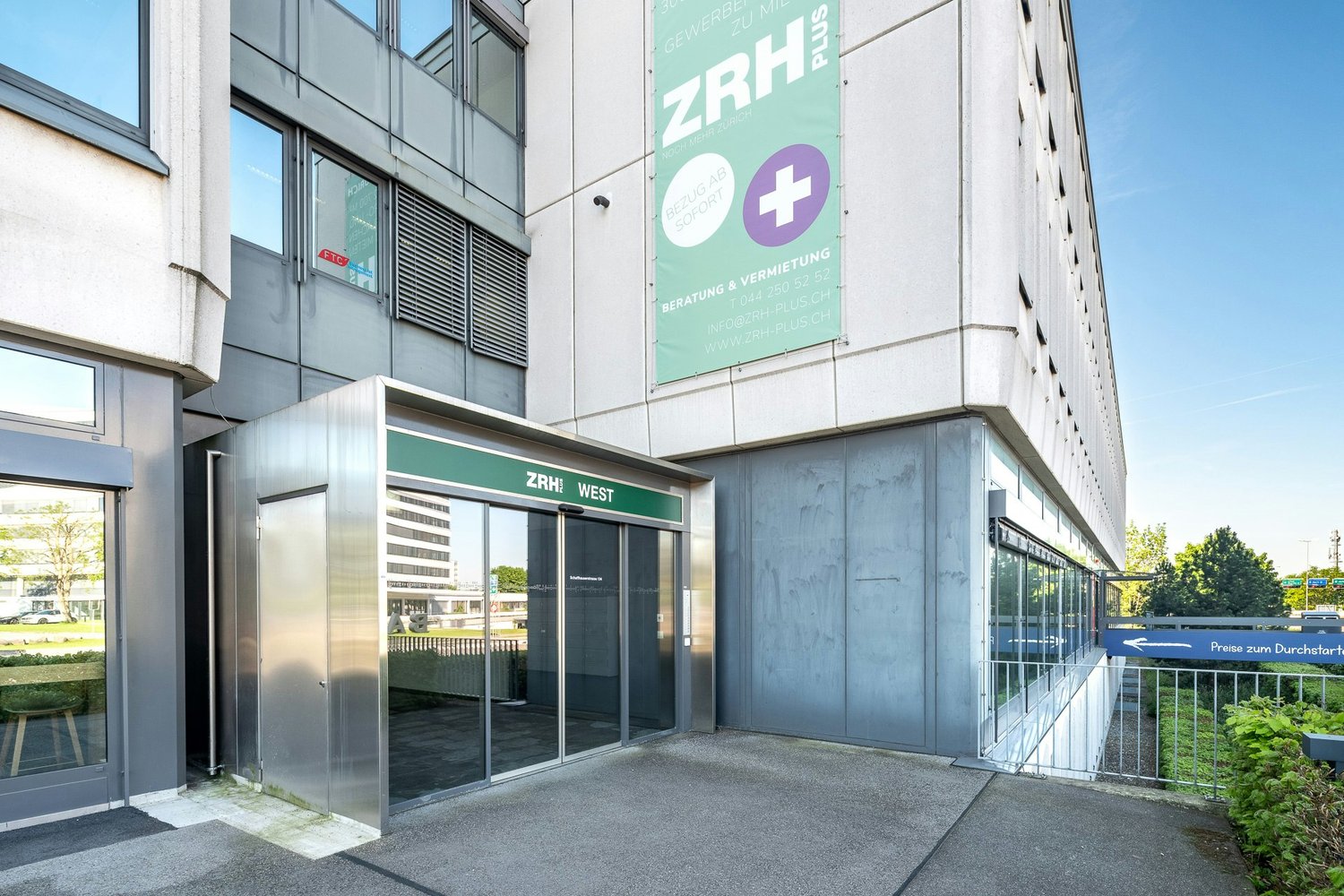 610m² office