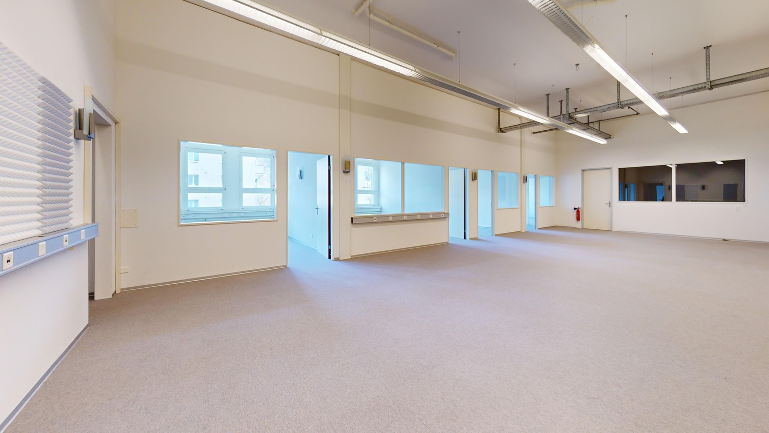 235m² commercial, photo 4 of 7