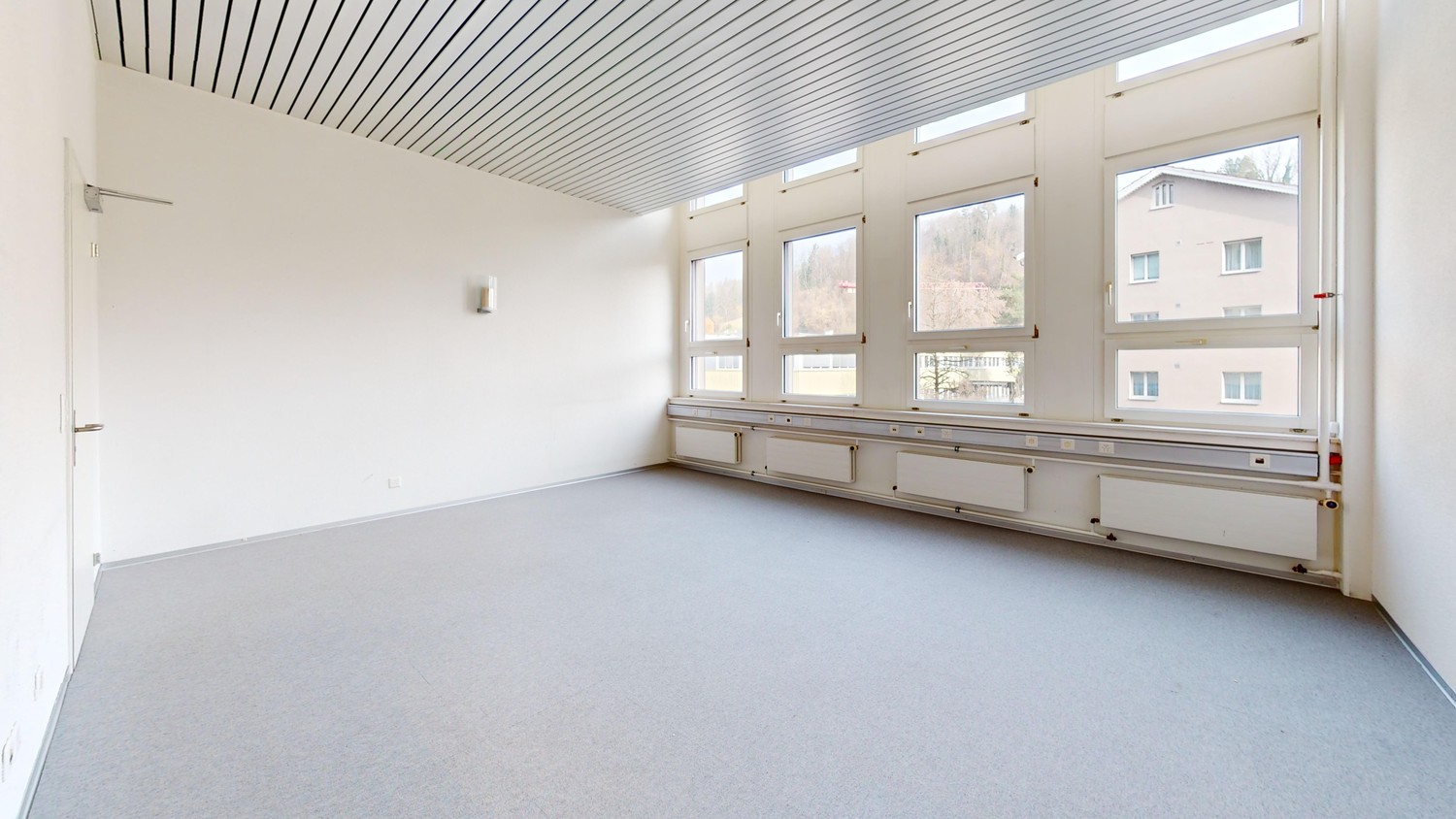 235m² commercial, photo 5 of 7