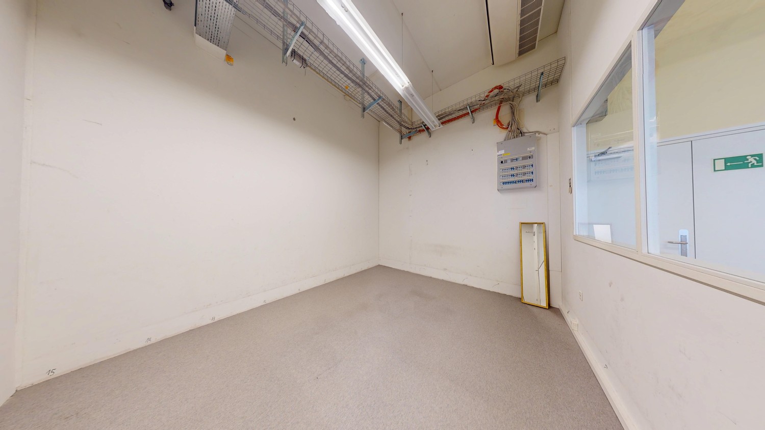 235m² commercial, photo 6 of 7