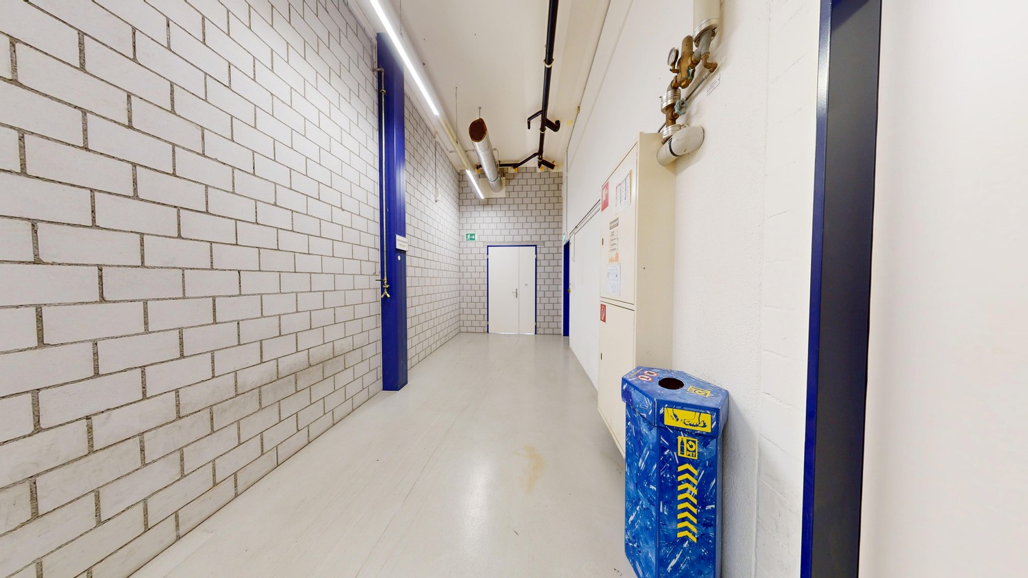 235m² commercial, photo 7 of 7