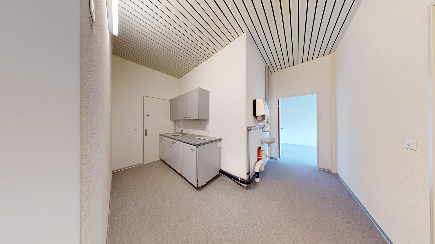 235m² commercial, photo 3 of 7