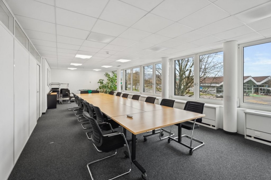 311m² office, photo 5 of 10