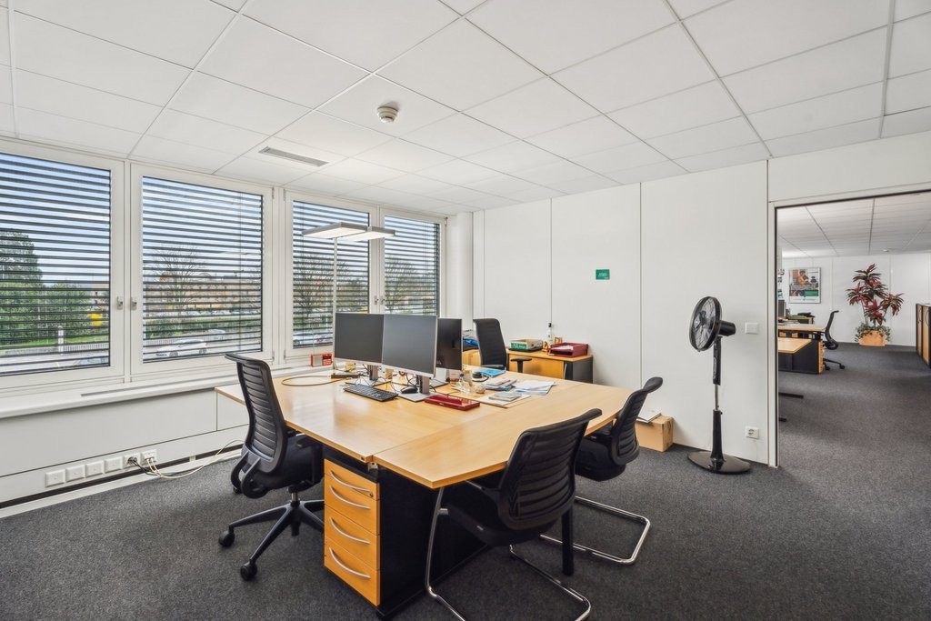 311m² office, photo 4 of 10