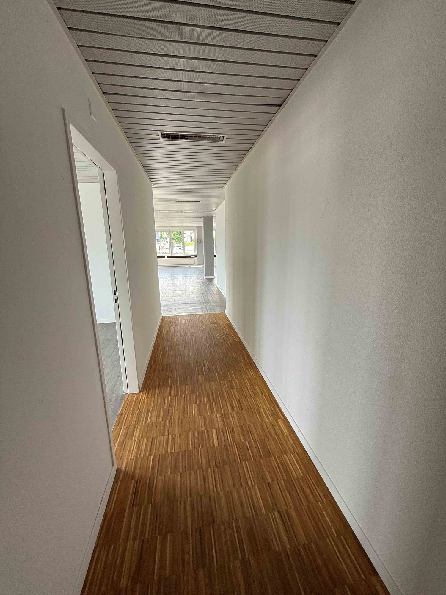 125m² bureau