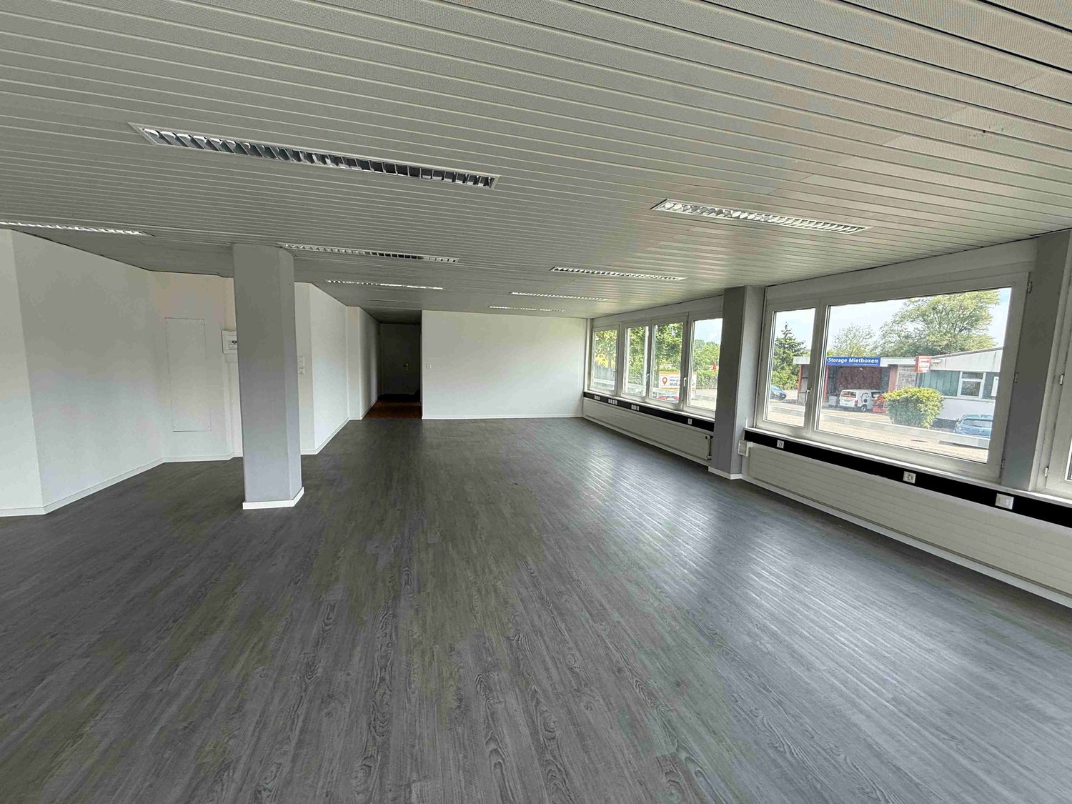 125m² bureau