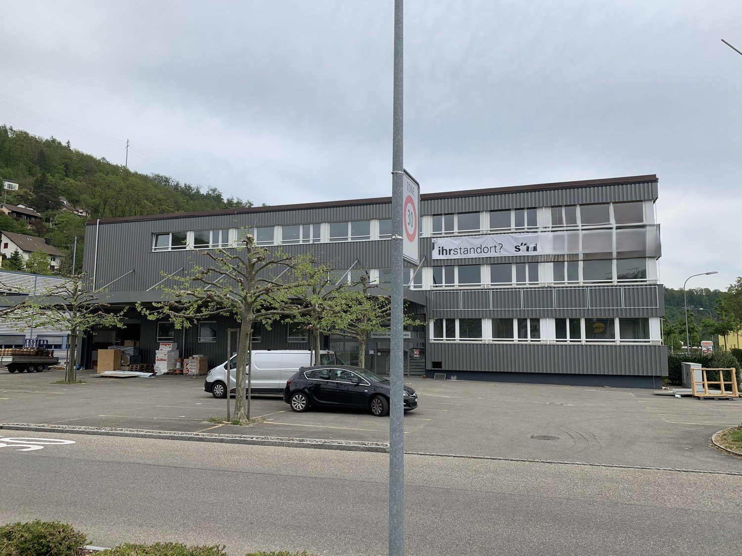 125m² bureau