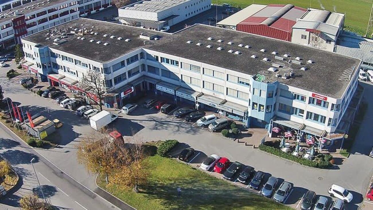 68m² office