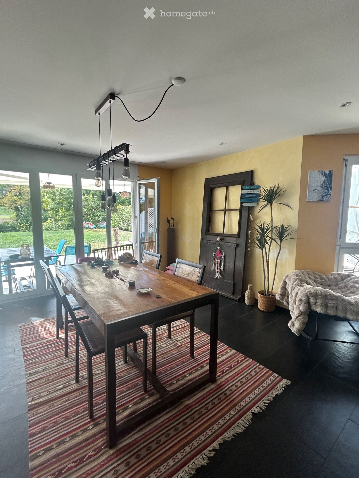 1 room single room