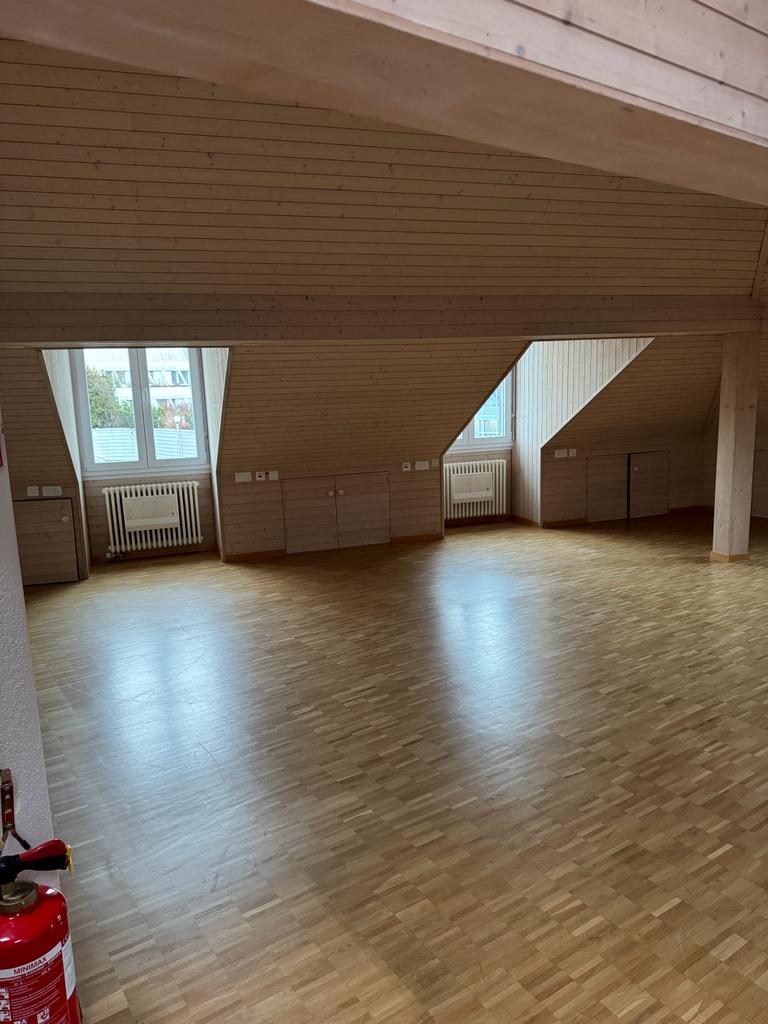 98m² commercial