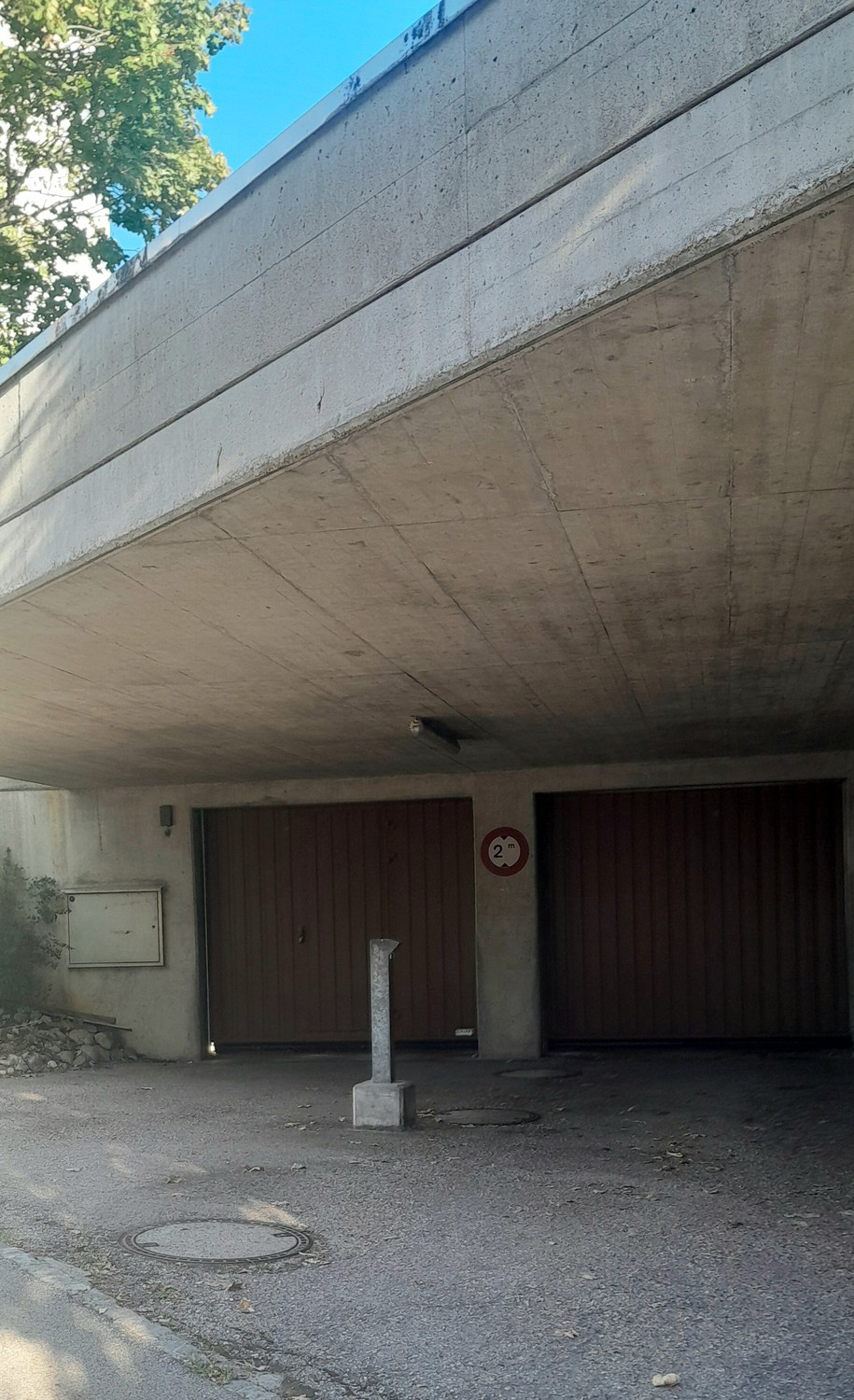 Underground slot, photo 2 of 4