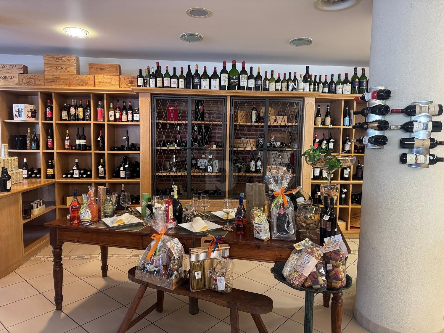 230m² restaurant, photo 1 of 4