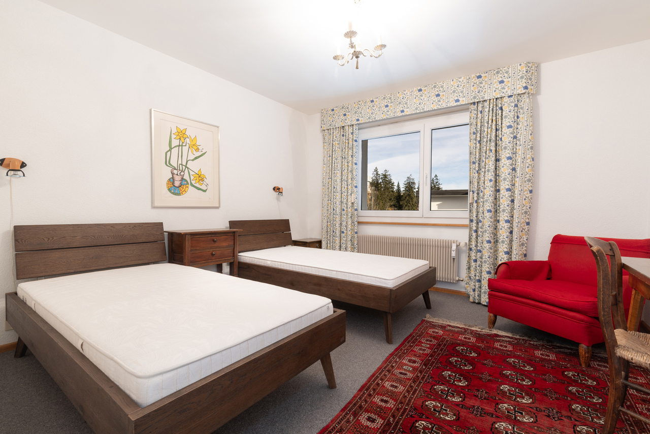 5 rooms apartment