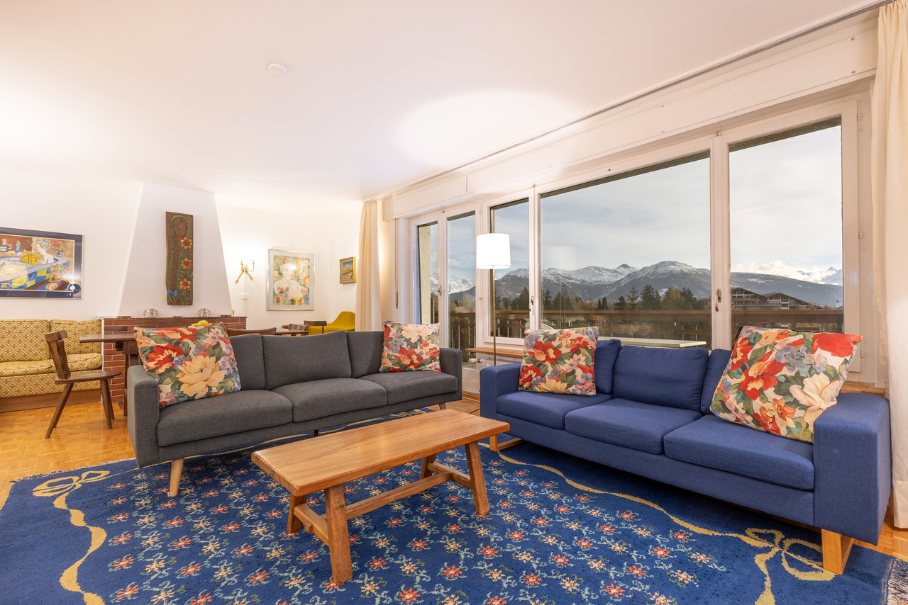 5 rooms apartment