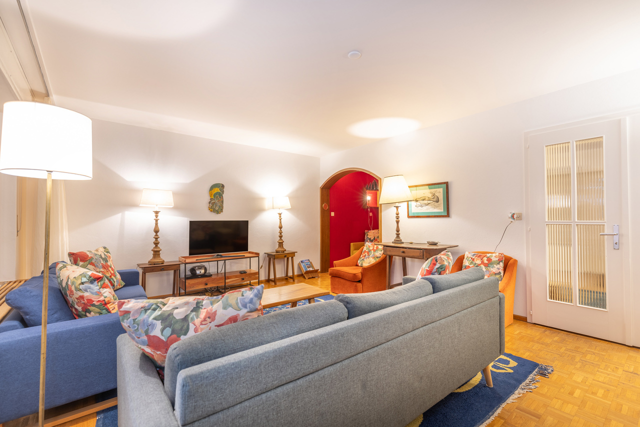 5 rooms apartment