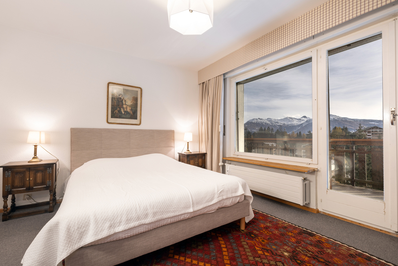 5 rooms apartment