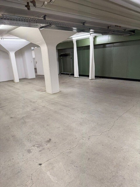 Local de stockage de 200m²