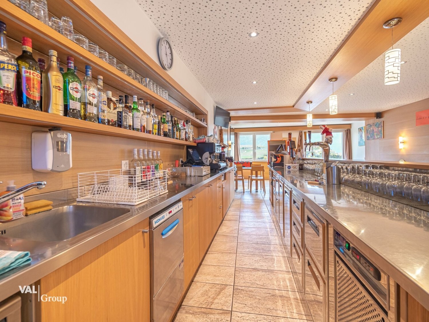 98m² negozio