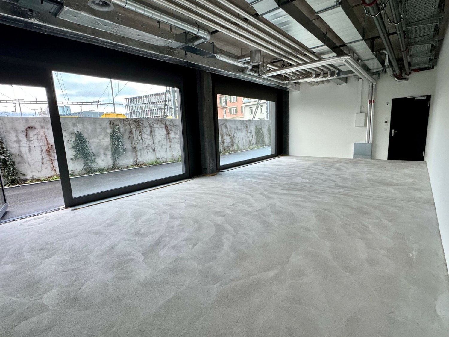 59m² office, photo 3 of 5