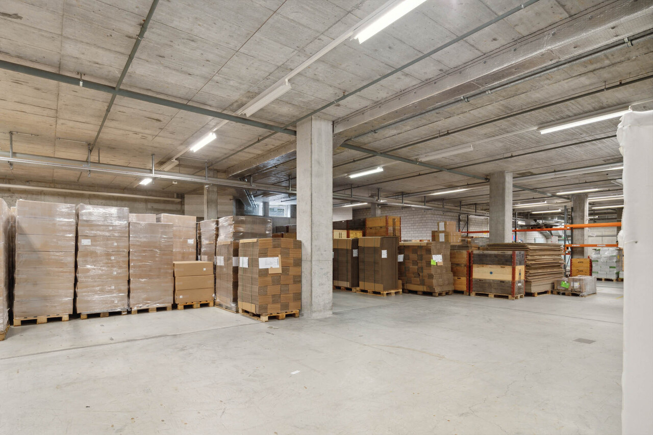 870m² commercial