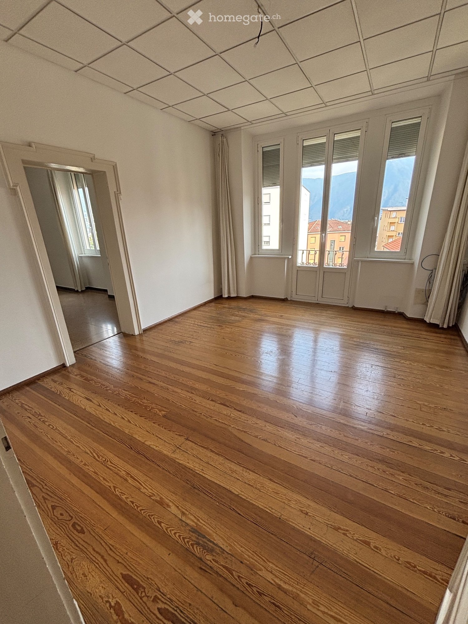 6 rooms apartment, photo 3 of 10