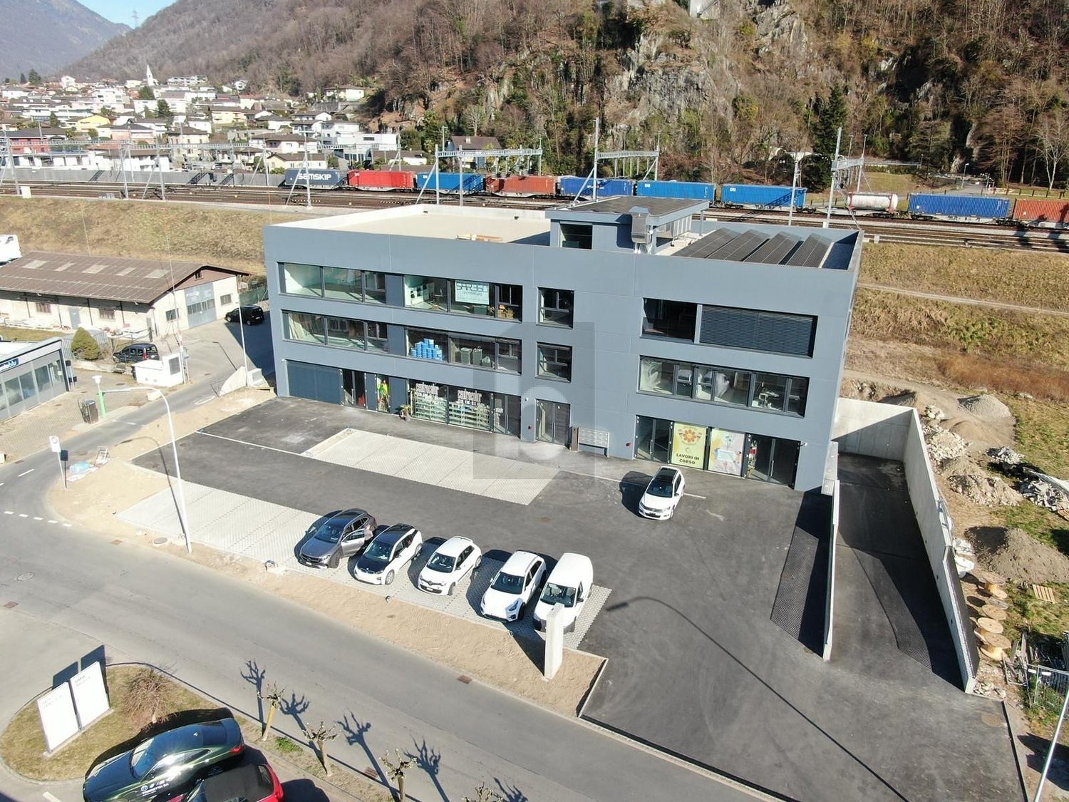 120m² office, photo 1 of 4