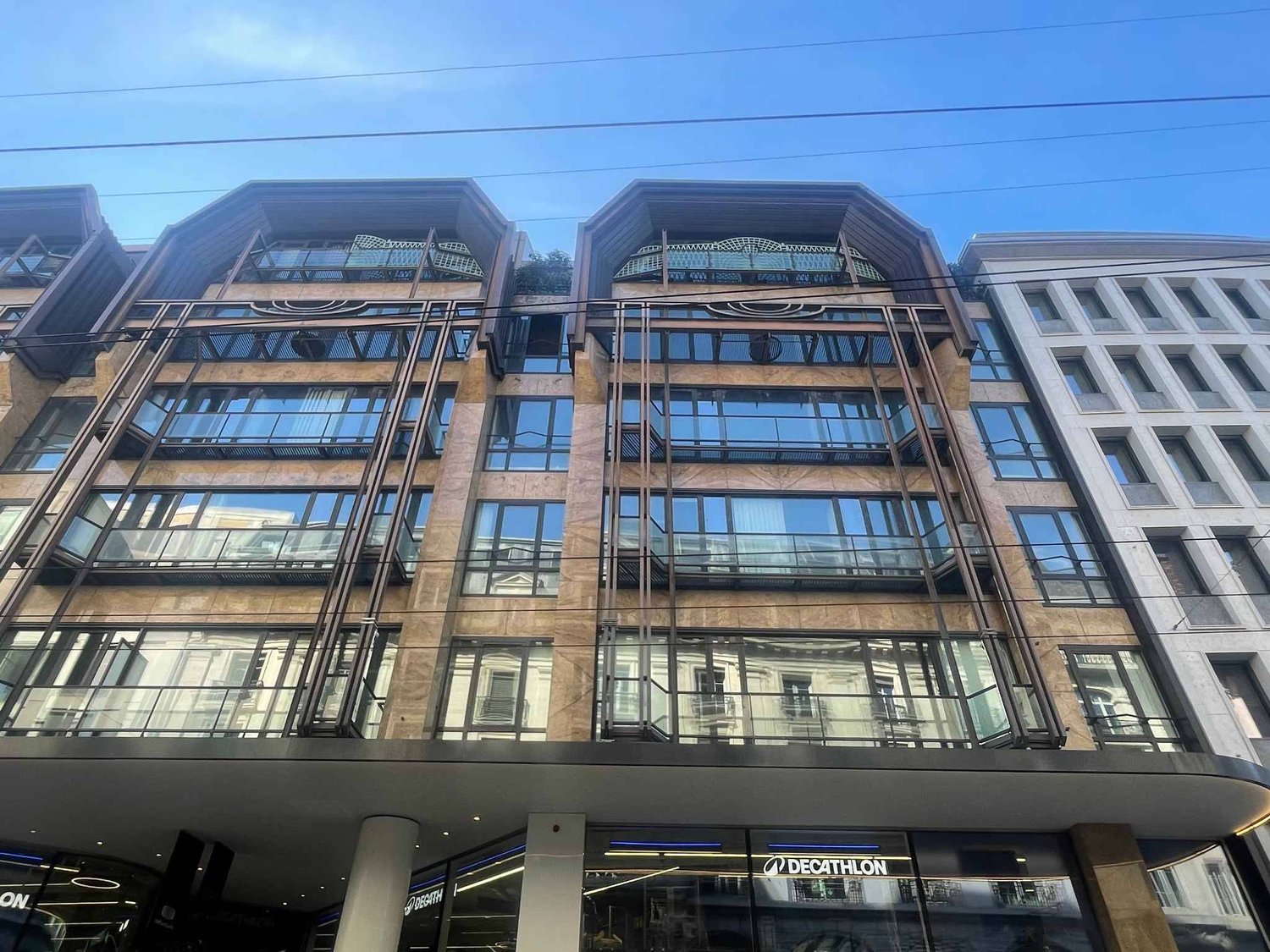 800m² office, photo 1 of 2