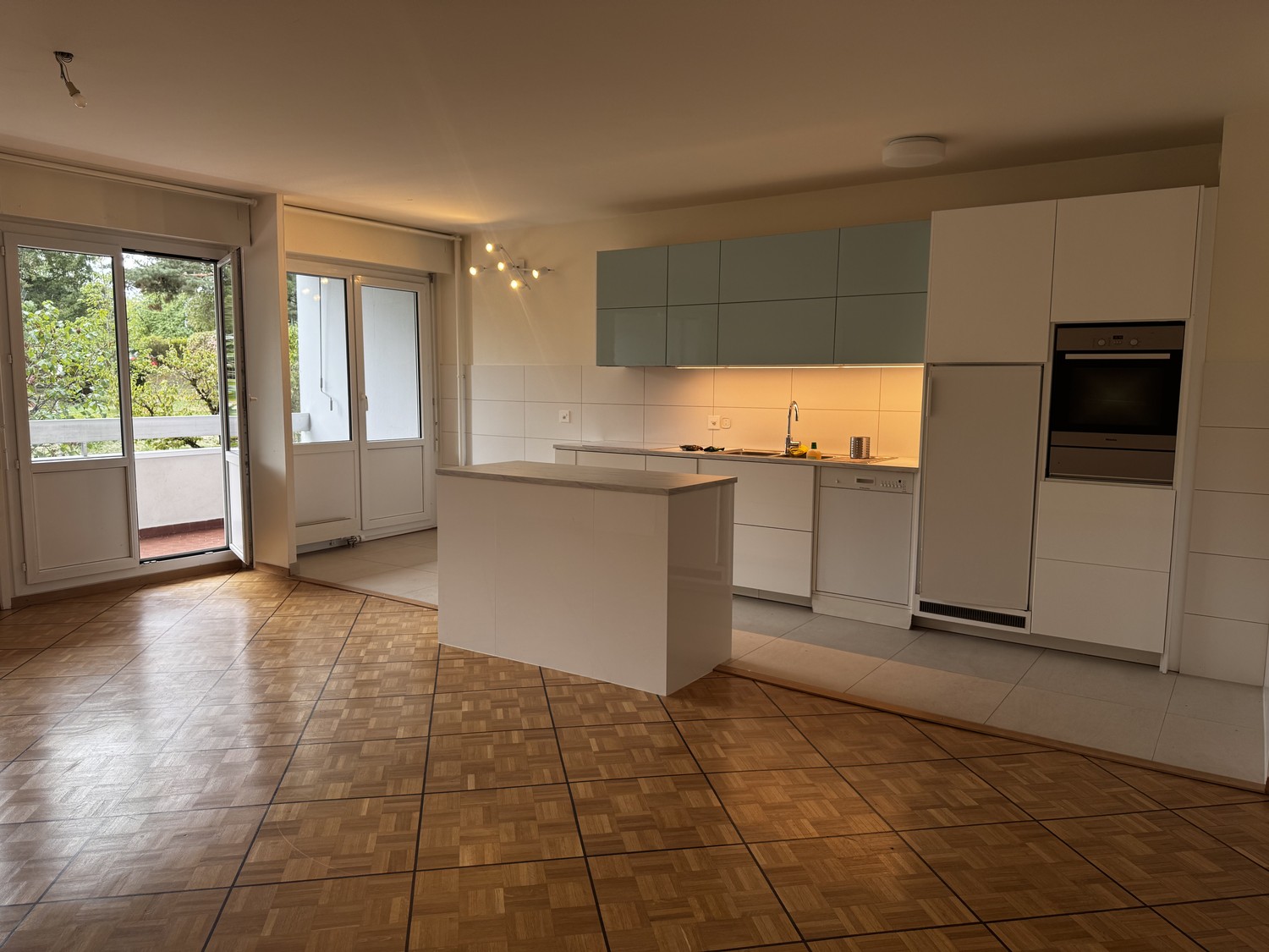 5 rooms apartment, photo 2 of 10