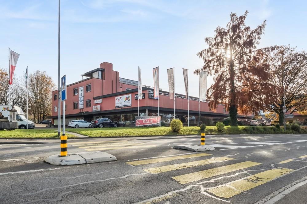 Magasin de 1000m²