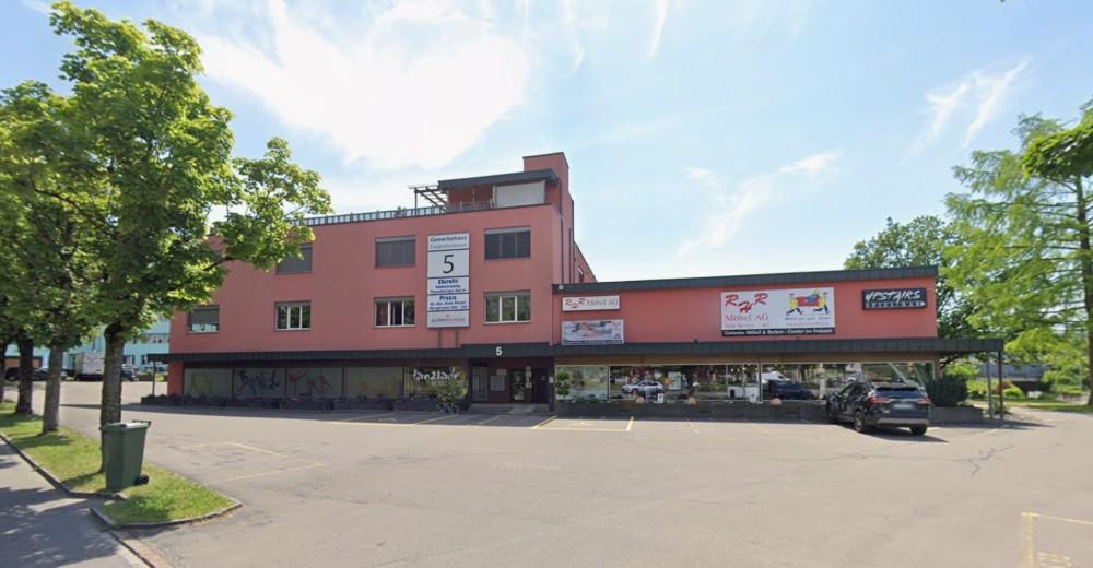 Magasin de 1000m²