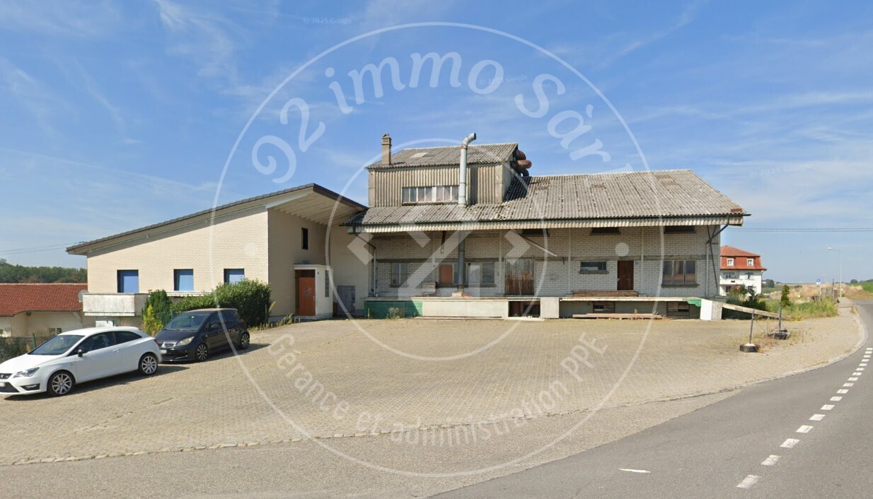 Open slot, photo 1 of 2