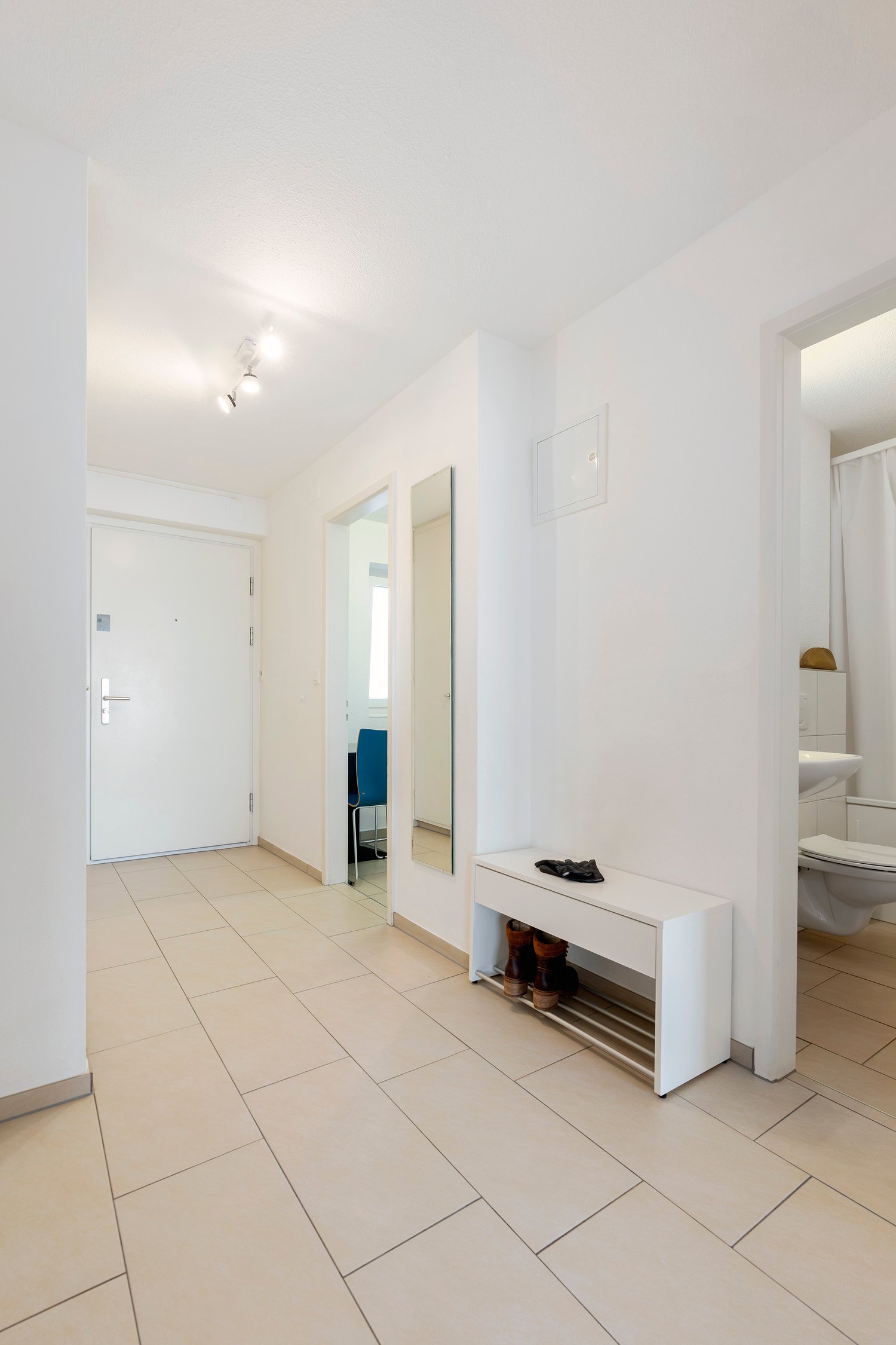 3-Zimmer-Wohnung möbliert