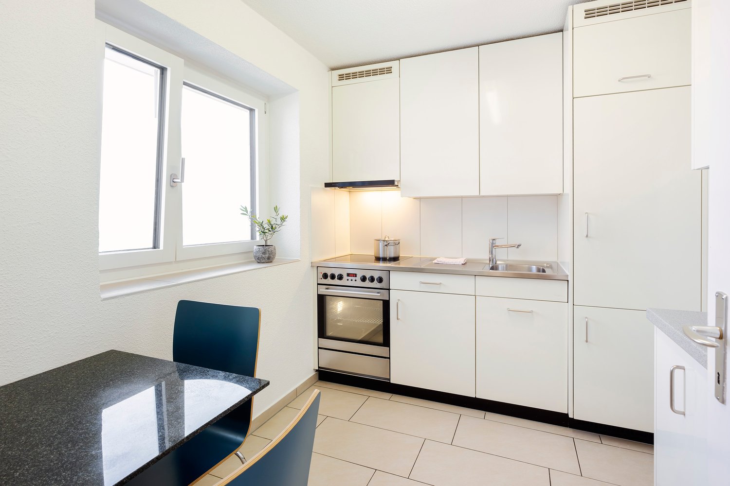 3-Zimmer-Wohnung möbliert