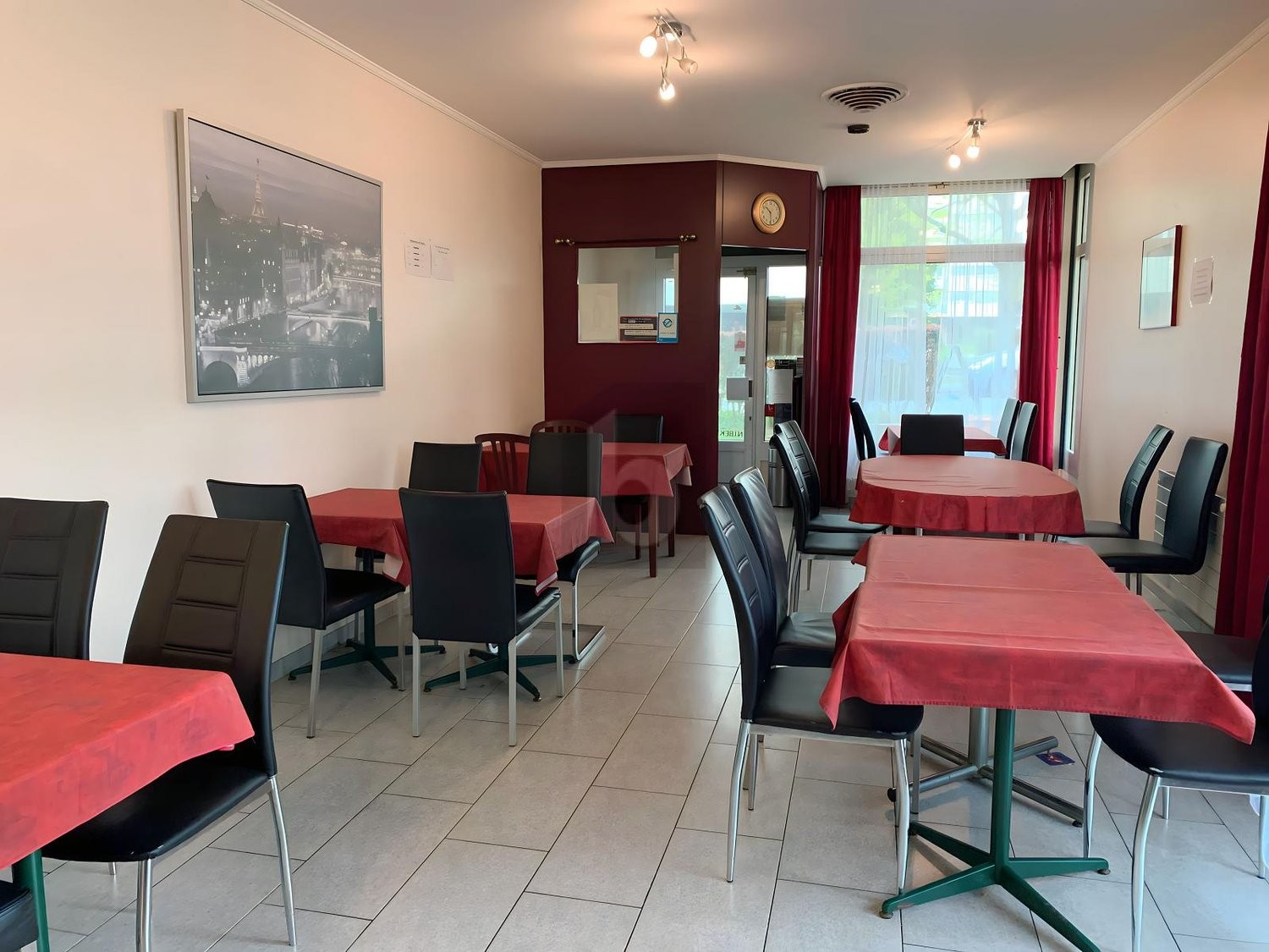 99m² restaurant, photo 3 of 3