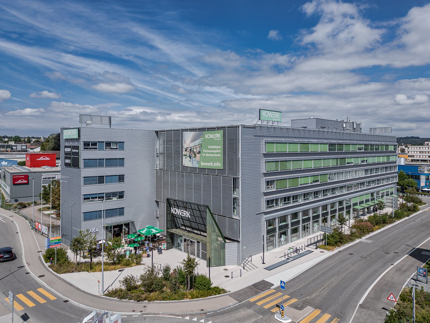 466m² office, photo 1 of 10