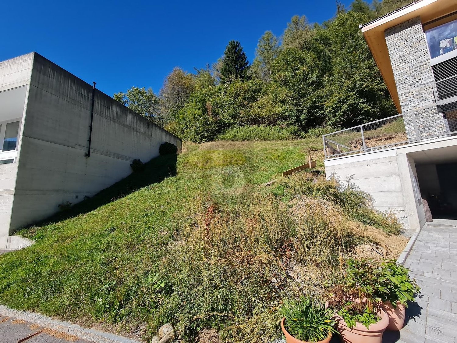 669m² building land, photo 1 of 4