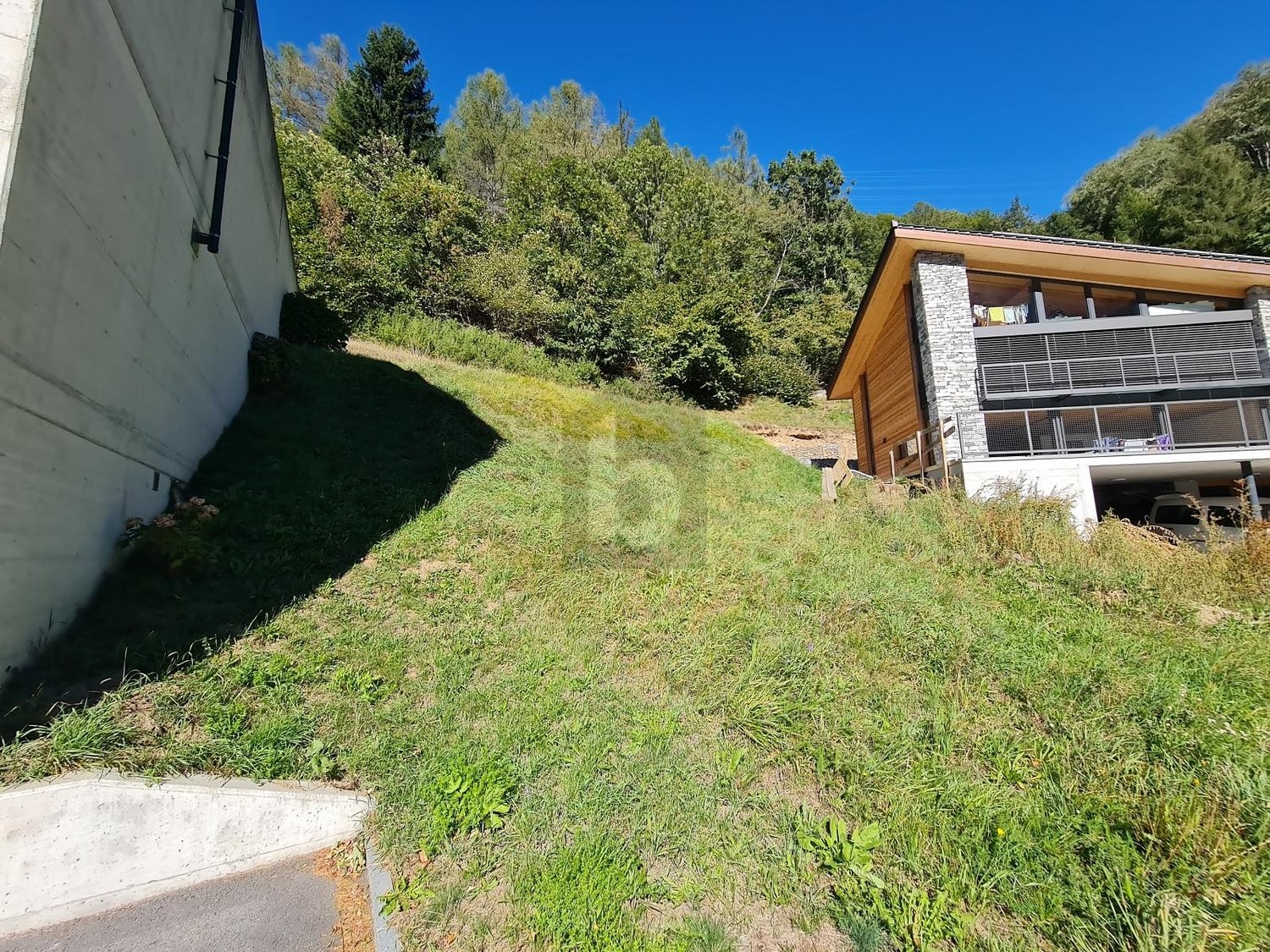 669m² building land, photo 3 of 4