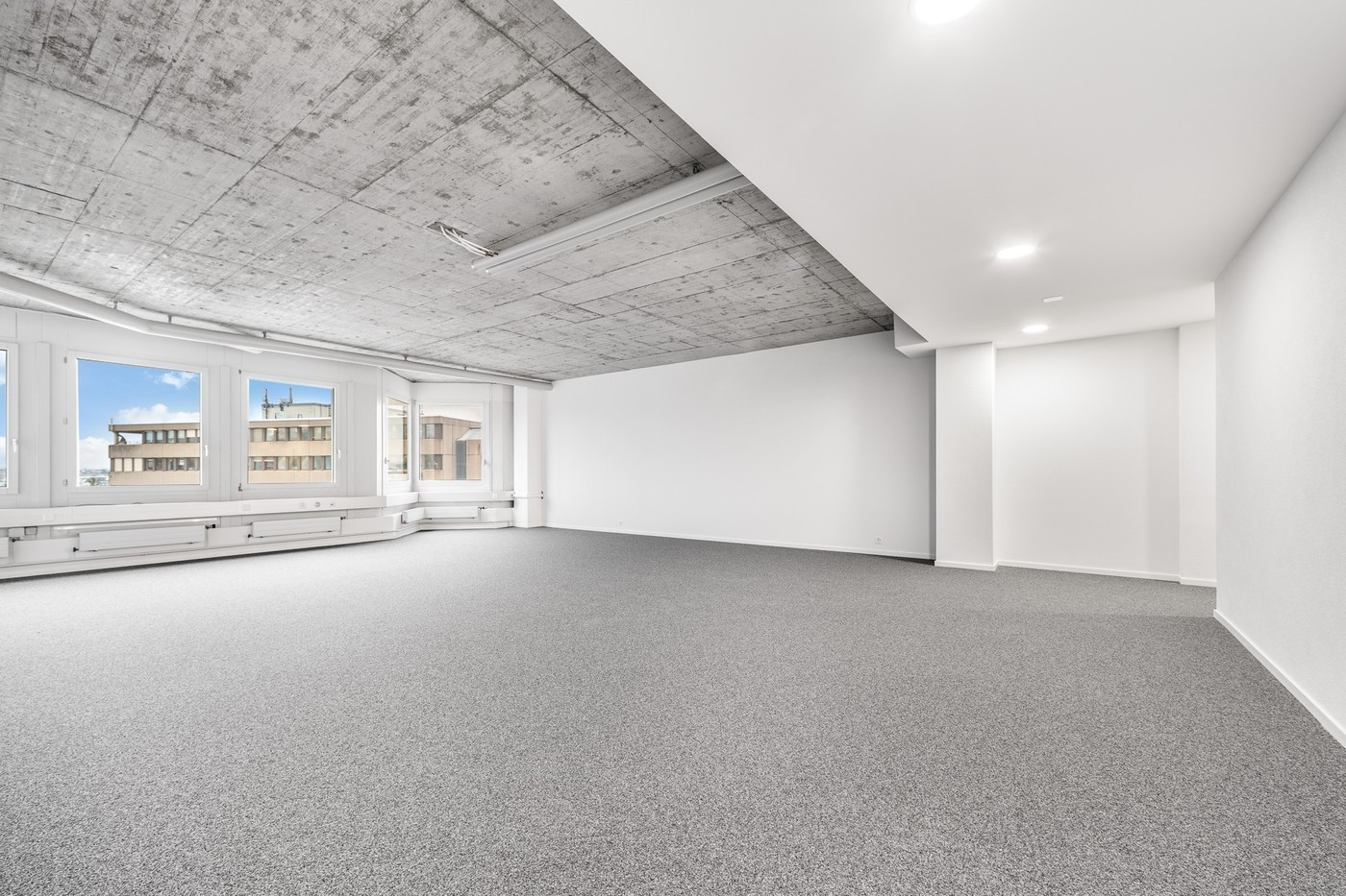 87m² office