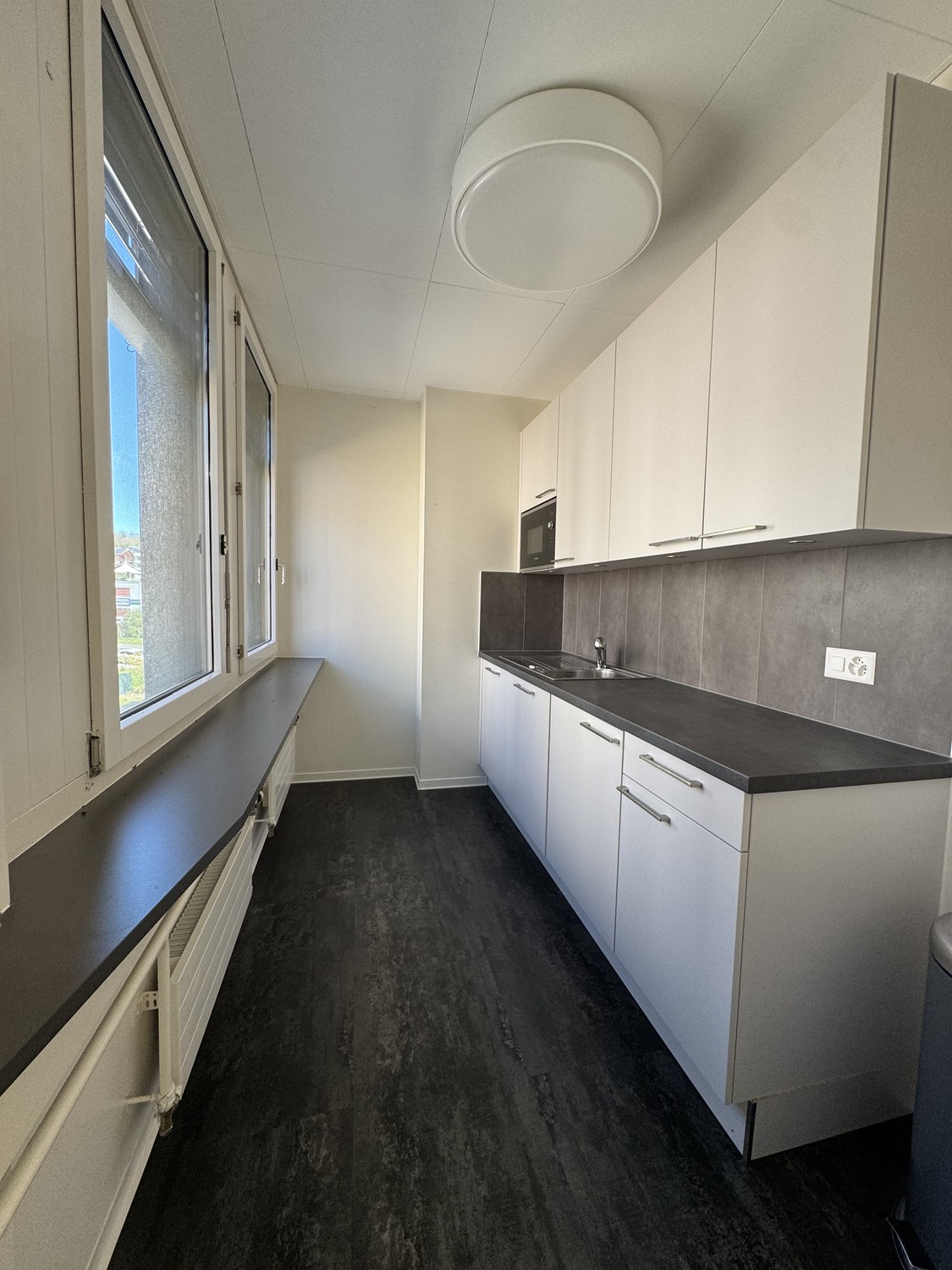 289m² office