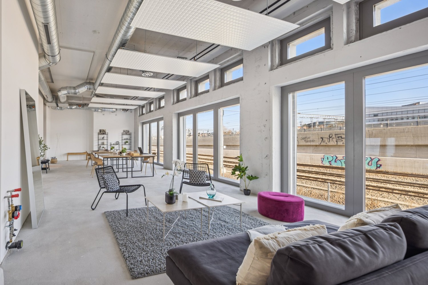 65m² atelier, photo 2 of 10