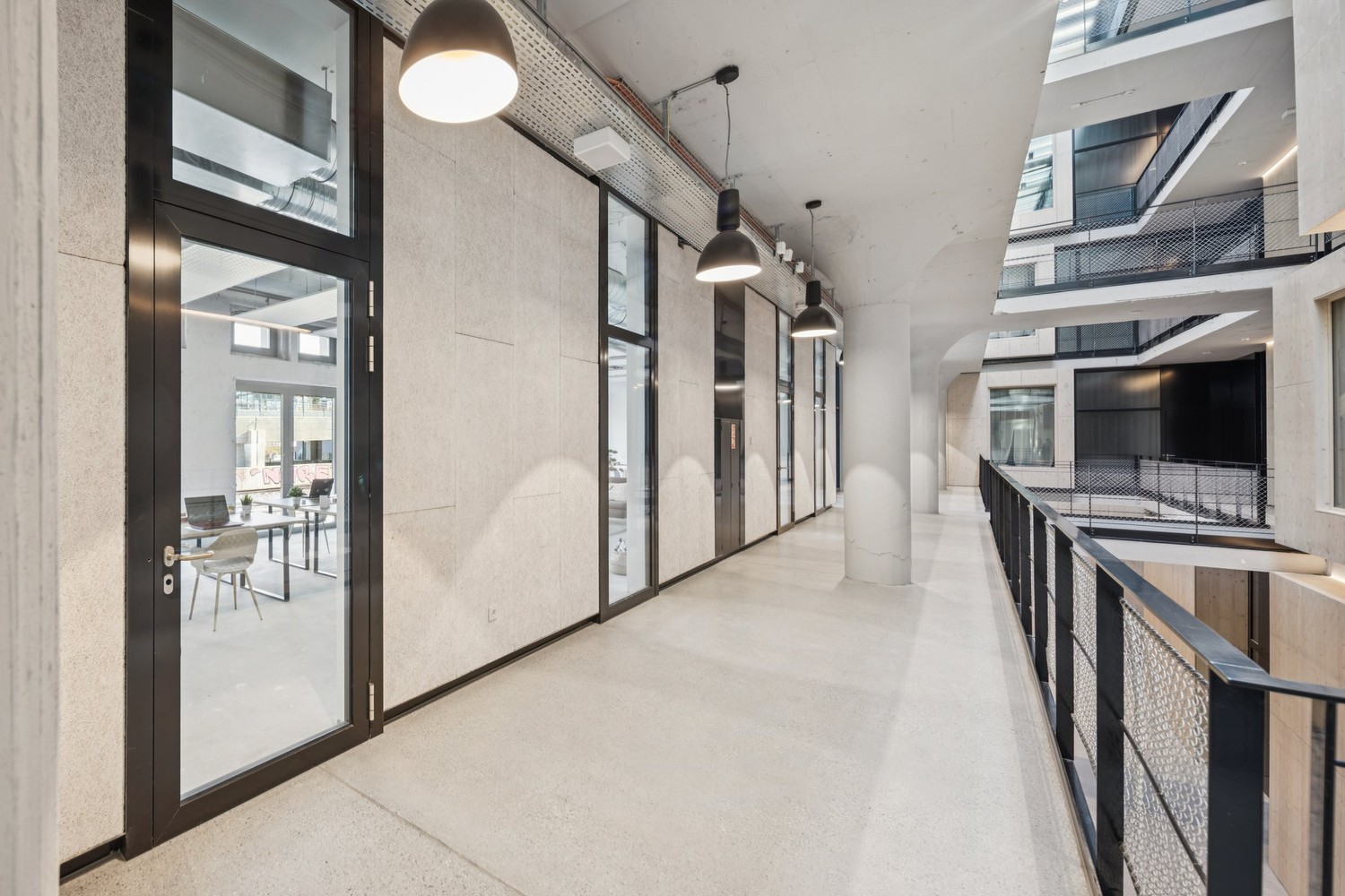 65m² atelier, photo 9 of 10